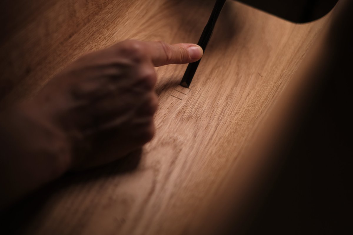 EvaMechler's tweet photo. Craftsmanship demands touch. It demands intimacy, a collaborative relationship between maker and medium. And true craftsmanship extends this invitation to the final user, as well. https://t.co/v9QFKnbAKK #relationship #craft #wood https://t.co/kbAGRlyOAw