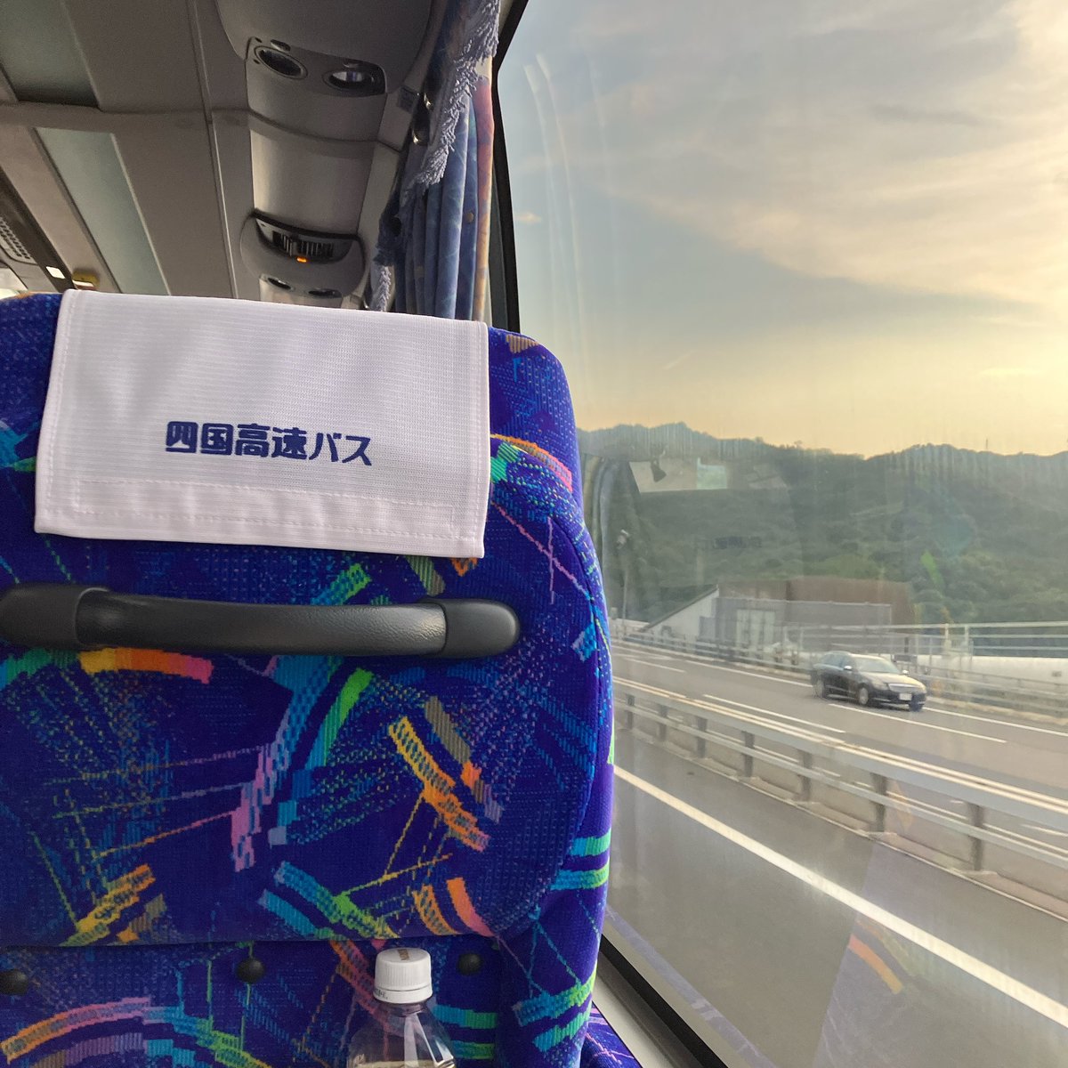 oshiruko23's tweet photo. おばみちゃんと大阪で遊んだ
くちぱっちの話ができてとてもよかった
たまにはバスで帰るのもいいわー
仕事辞めたいわー https://t.co/43WvR04IQK