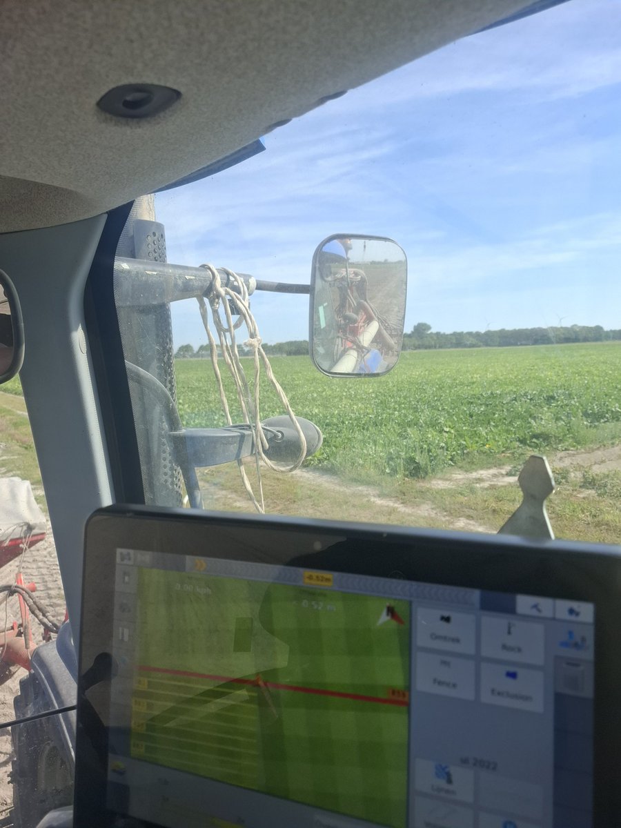 PieterSlootdorp's tweet image. De techniek kan nog zo vooruitstrevend zijn maar een stukje pakkentouw blijft onmisbaar. 😎😄
#Hollandskroon