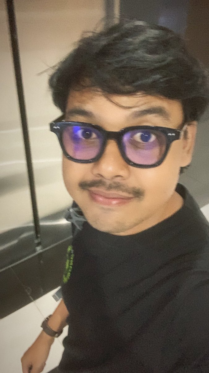 gilangbiss's tweet photo. lyfe update https://t.co/U4OygQ4iug
