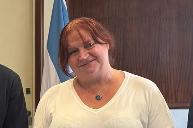 JulioRazona's tweet image. Estas dos personas son las responsables directas que estén circulando medicamentos toxicos mortales entre la poblacion. Agustina Bisio, administradora nacional de ANMAT y Gabriela Mantecón Fumadó, directora del Instituto Nacional de Medicamentos.
Responden al Ministro de Salud de…