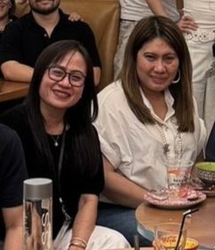 luvkairen's tweet photo. kairen, jhoflo, and bornett everyone 

KAIREN HEARTS AT ONE https://t.co/VVT5cpK1BX