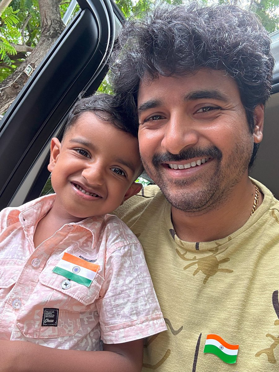 AllIndiaSKFC's tweet image. Our #SK annan &amp;amp; #GuganSK 🇮🇳💪