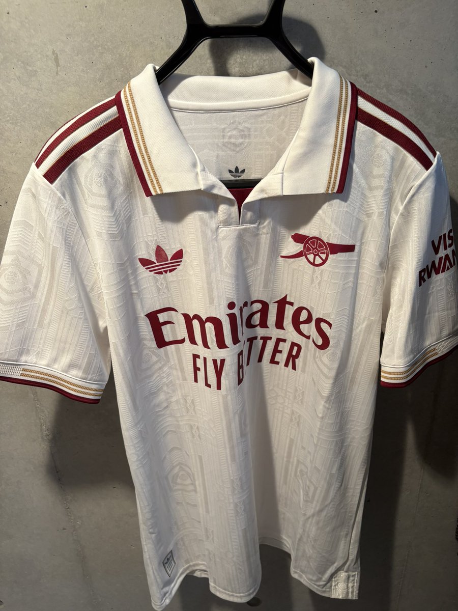 Arsenalist777's tweet photo. 開幕に間に合ったー https://t.co/yMXP1wGCok