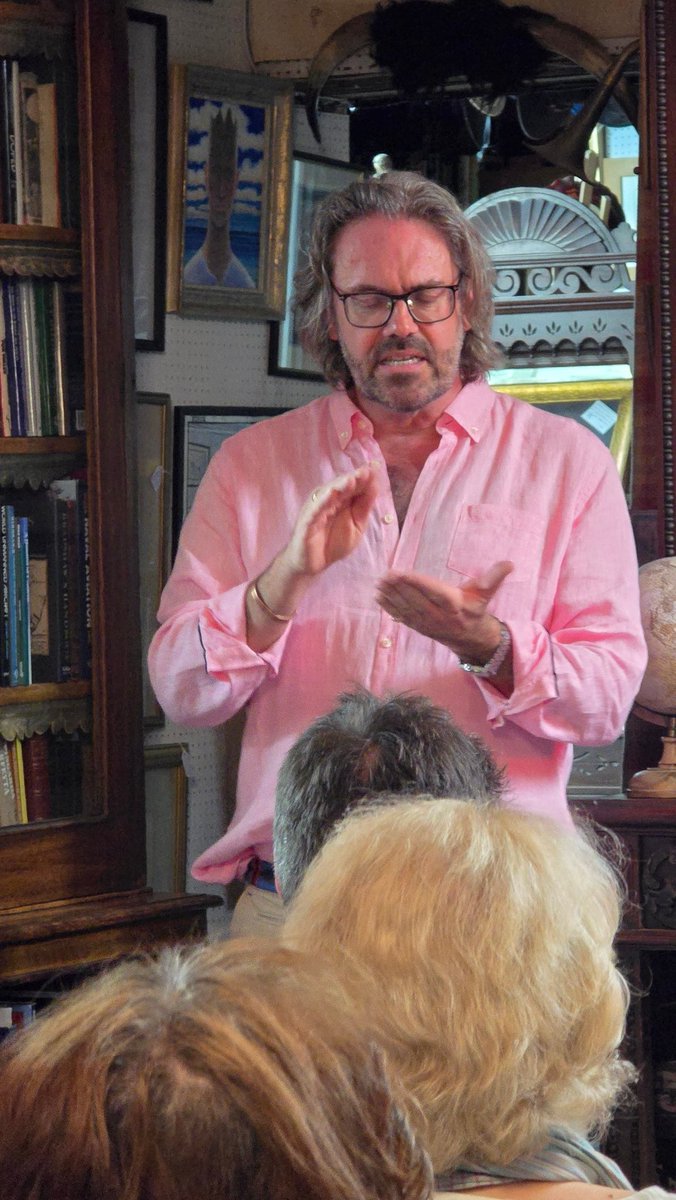 Petersfield Bookshop tweet media