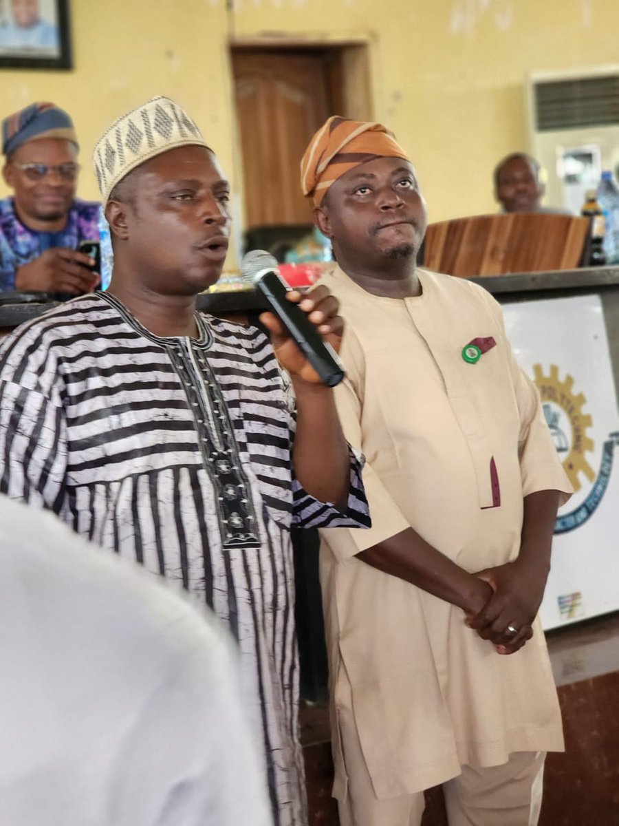 ebbytonice's tweet photo. Yesterday was a deeply humbling and heart-warming moment for me as I received the prestigious award from the students of my beloved alma mater, Osun State Polytechnic, Iree, through the Students’ Union Committee, in recognition of my contributions to the students’ community. https://t.co/TeOR835eAQ