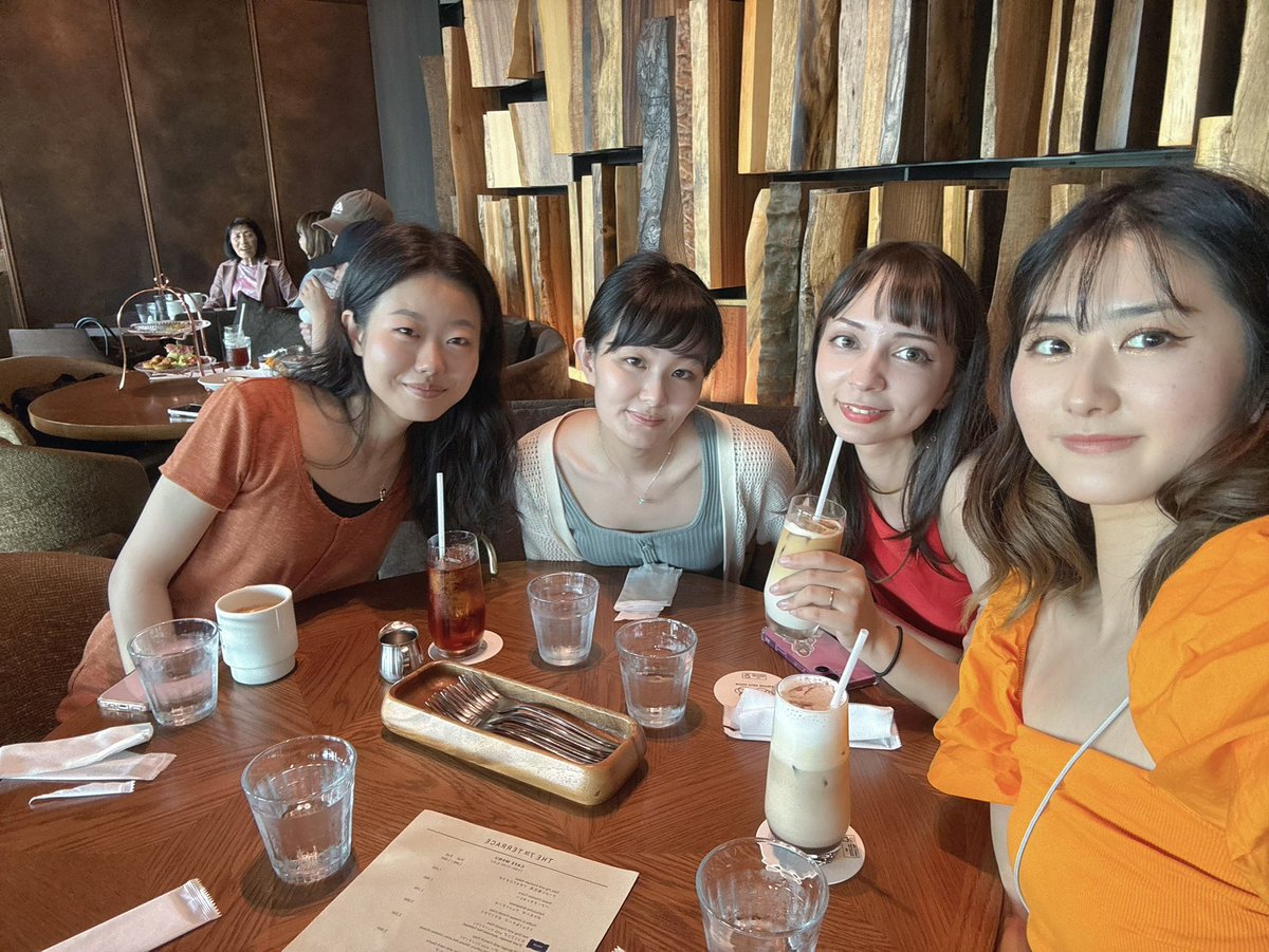 shina_swiftie's tweet image. A piece of the Swiftie life ❤️‍🔥🧡💚
We’re so ready for release day✨

食べるものまで色意識するのオタクすぎw

#thelifeofashowgirl 
@taylorswift13