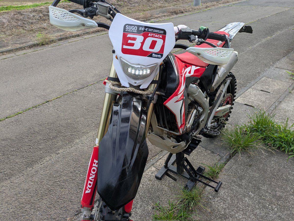 4miya's tweet photo. 2019 CRF250RX 正規登録車両売ります。パーツ多数付き
興味ある方連絡下さい https://t.co/0ufJpQaobD