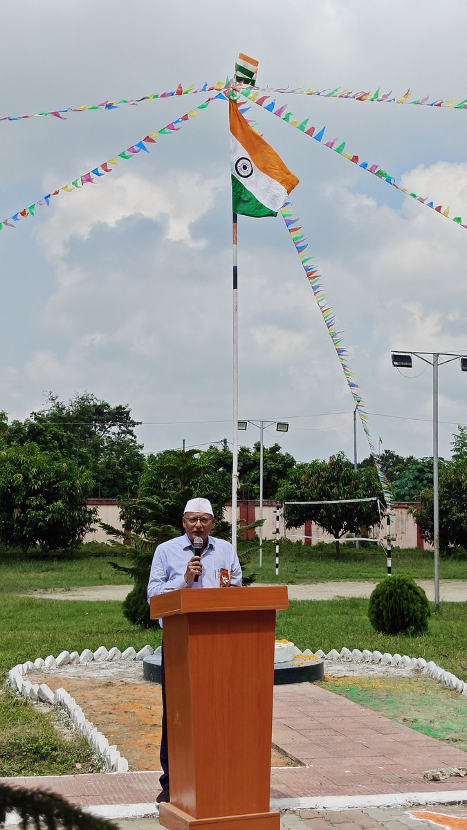 SpnrecA's tweet photo. 🇮🇳 SPNREC Araria celebrated the 79th #IndependenceDay with pride!
Flag hoisting by Principal Dr. Aseem Kumar Thakur.
Chief Guests: Sri Manoj Kumar Gupta &amp; Sri Prem Kumar Bharati.
Inaugurated E-Granthalay – online library system. 
#SPNRECAraria #ProudMoment #EGranthalay https://t.co/qgqEWfj6yC