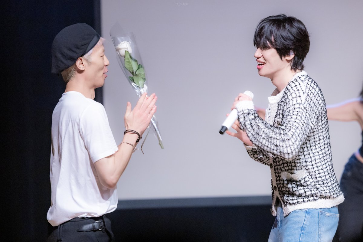 TT_DulgiB's tweet photo. 250815 니엘 생일 팬미팅 <In a NIEL Mood>

내 맘속에 불길이 이젠 날 삼키려고 해🔥

#틴탑 #니엘 https://t.co/jPrloLKAd2