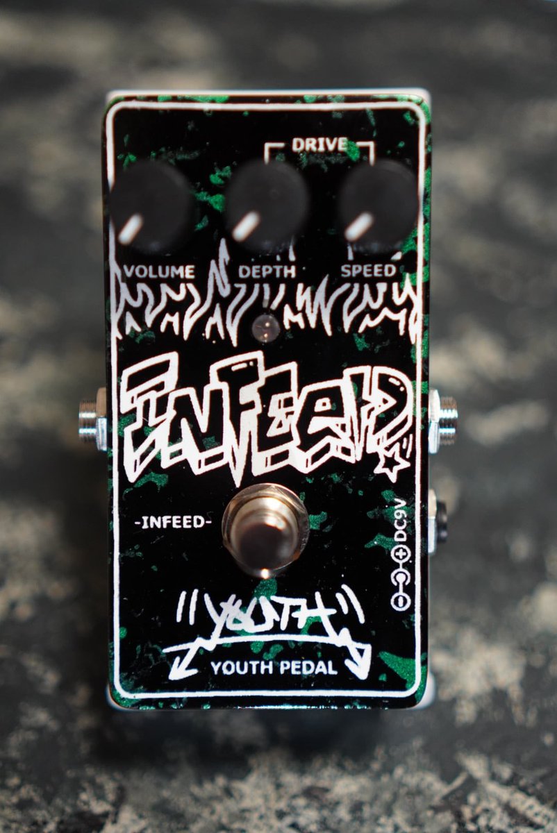 NixxGuitar's tweet photo. 年甲斐もなく、ディストーション買っちゃった。
頑張れYouthpedal！
#youthpedal #Infeed https://t.co/tfzB5ImcV7