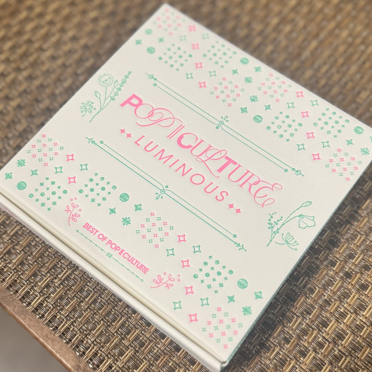 C106 8/17 ア11ab "Alstroemeria Records"

POP||CULTURE LUMINOUS
PC1-9から全45曲、やれるものは再ミックス、
リマスターしています。  
サブスクでは味わえない、
素材、装丁にこだわりました。
 ぜひお手にとってお楽しみください。

BOOTHも販売開始しました！
alr.booth.pm/items/7303683