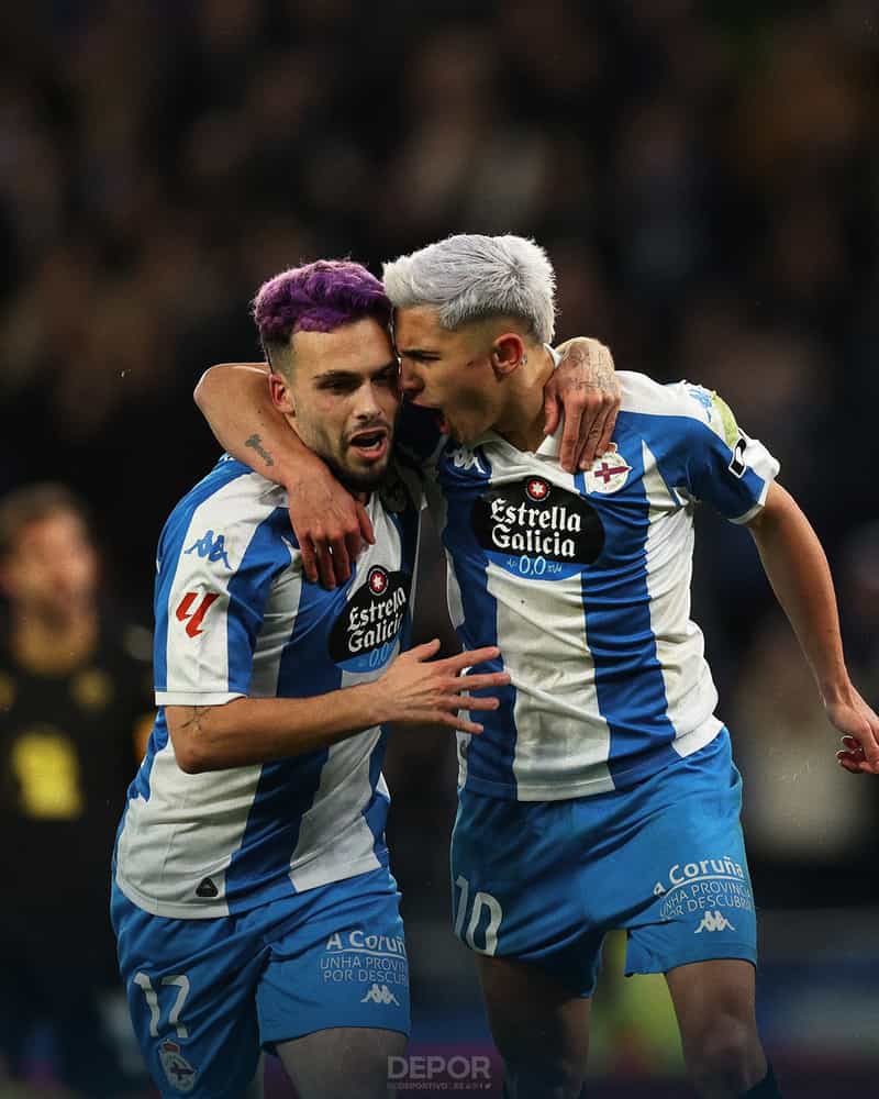 🚨 𝐈𝐍𝐅𝐎𝐑𝐌𝐀 | <a href="/torredemarathon/">Torre de Marathón</a> 

💥💙 El <a href="/RCDeportivo/">RC Deportivo</a> dice 𝐍𝐎 𝐚 𝐦𝐚́𝐬 𝐝𝐞 𝟒𝟎𝐌€ 𝐩𝐨𝐫 𝐃𝐚𝐯𝐢𝐝 𝐌𝐞𝐥𝐥𝐚 𝐲 𝐘𝐞𝐫𝐞𝐦𝐚𝐲

🔹 El club prioriza 𝐫𝐞𝐭𝐞𝐧𝐞𝐫 𝐚 𝐬𝐮𝐬 𝐫𝐞𝐟𝐞𝐫𝐞𝐧𝐭𝐞𝐬, que no presionan para salir.
 🔹 𝐂𝐥𝐚́𝐮𝐬𝐮𝐥𝐚𝐬