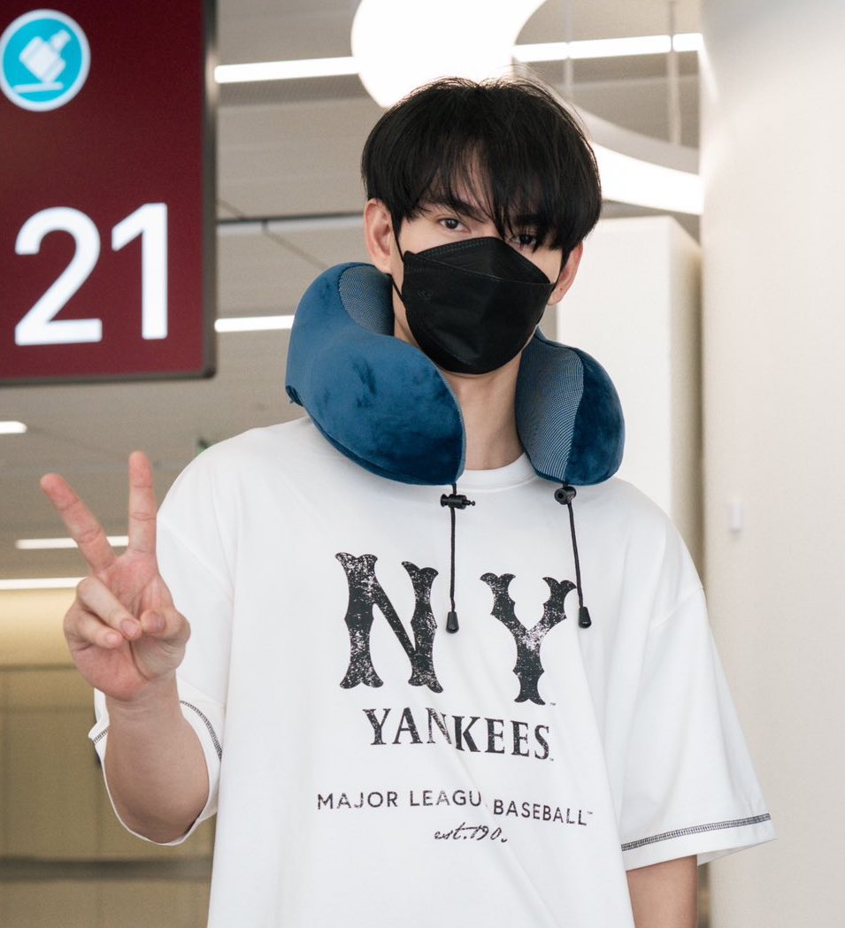 𝗺𝘆𝘇𝘁𝗶𝗰 ──★ (@citzym) on Twitter photo แมวเหมียวมารายงานตุวแยะ มีเวลาอ่านบทพี่สิงไม่มาก แต่ก็ใช้ทุกนาทีให้คุ้มค่าที่สุดสินะๆ อีทๆ ยาก่อนอ่านบทก่ะคือขอให้อ่านจบก่อนหลับป๊อกน๊าาา sleep around the clock ไปเดย กุ๊ดไนท์เลยก่ะได้ต่ะ! 😆🖤🎀🤏🏻
🐈⬛‧₊ #pavelphoom <a href="/pavelphoom/">pavelphoom</a> #babecats ─★˙ แมวเหมียวมารายงานตุวแยะ มีเวลาอ่านบทพี่สิงไม่มาก แต่ก็ใช้ทุกนาทีให้คุ้มค่าที่สุดสินะๆ อีทๆ ยาก่อนอ่านบทก่ะคือขอให้อ่านจบก่อนหลับป๊อกน๊าาา sleep around the clock ไปเดย กุ๊ดไนท์เลยก่ะได้ต่ะ! 😆🖤🎀🤏🏻
🐈⬛‧₊ #pavelphoom <a href="/pavelphoom/">pavelphoom</a> #babecats ─★˙