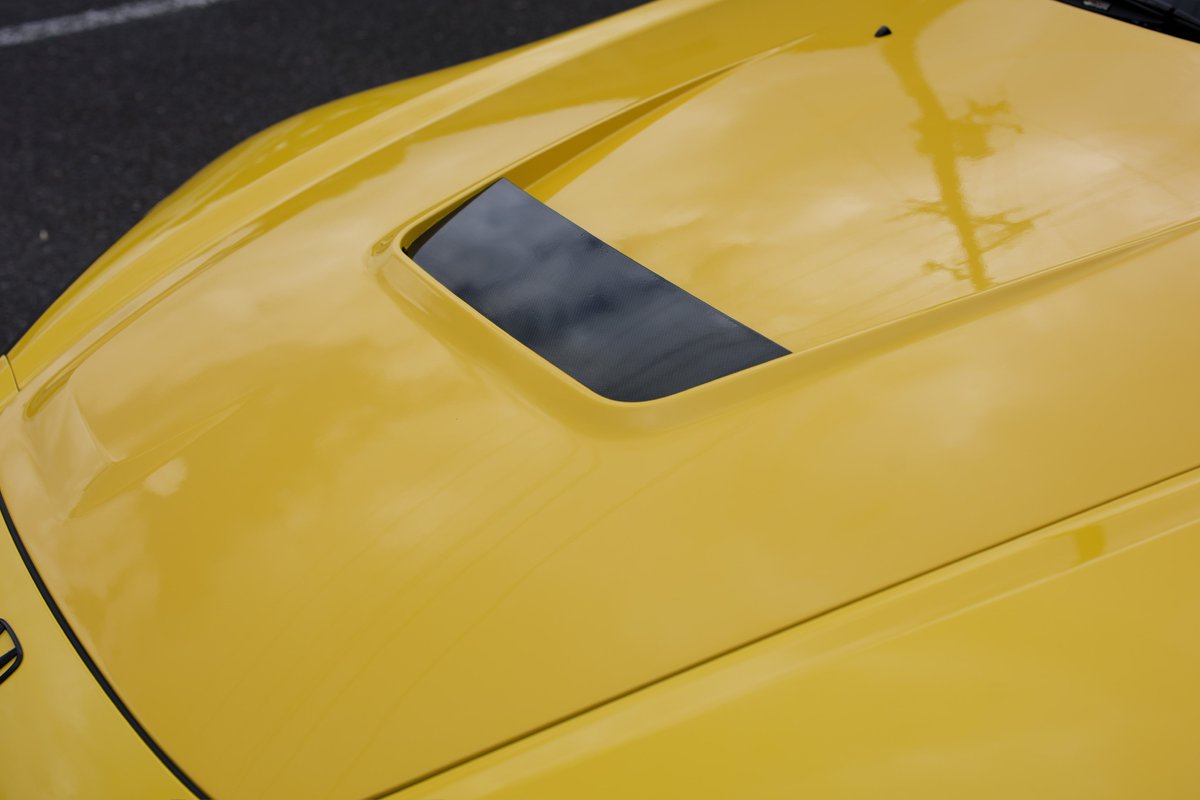 New Style

ASMドライカーボンボンネット（ダクトフィンはクリア）
クラフトスクエアミラーをボディ同色に
ワンオフアンパネ（だいぶ前から付いてる）

ボンネットとミラーは塗っただけだけどw
まとまっていい感じなのでは！？w