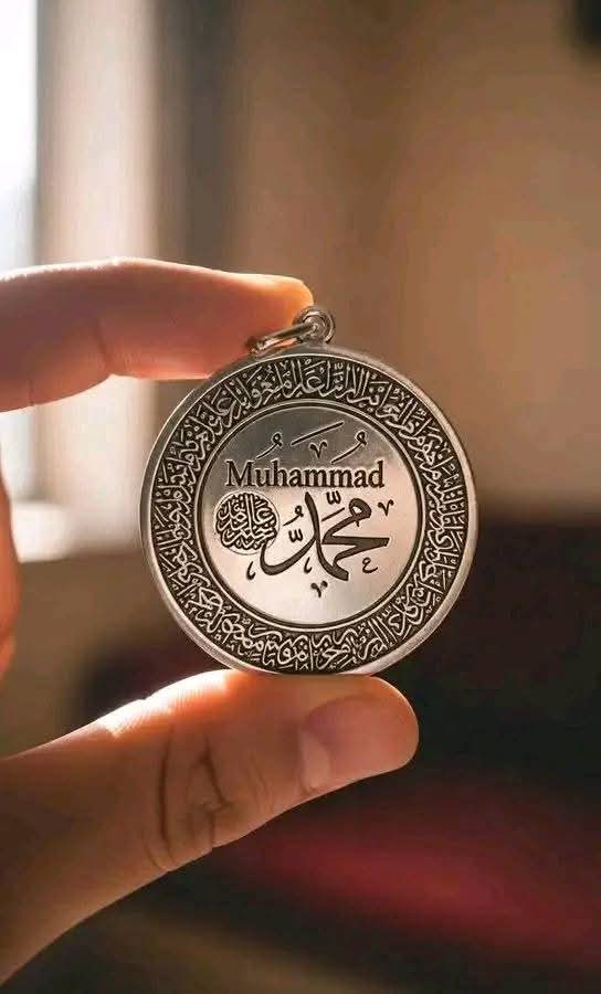 hamzayari1's tweet photo. Halacci Halinka Ne Ya Rasulallah ﷺ ❤️🥰 https://t.co/HlvPJYlQVj