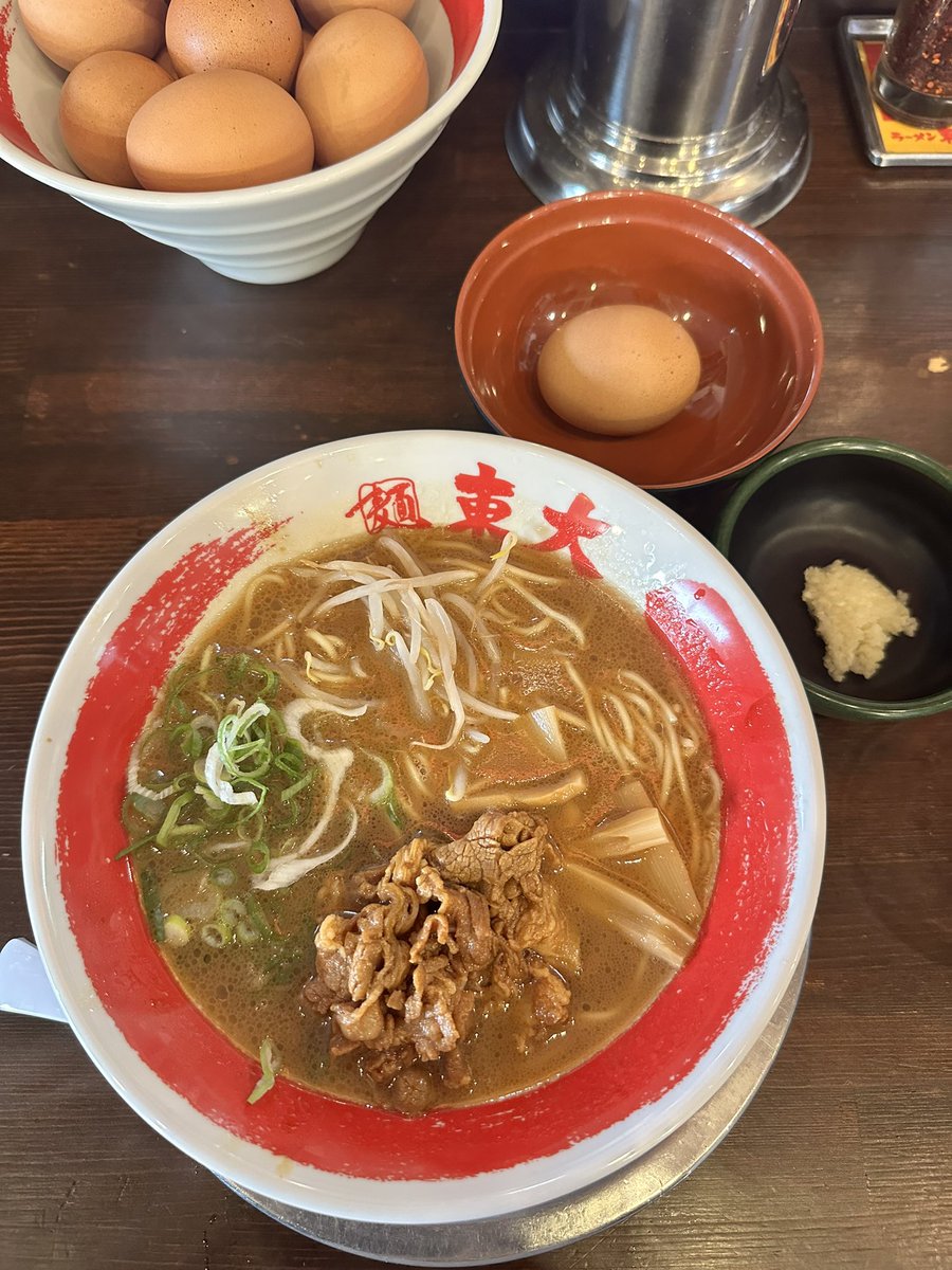 徳島ラーメン
去年食べ損ねたのでリベンジ成功！
美味しかった♡
ホテル着いてこれから阿波踊りのお祭りへ👘🏮