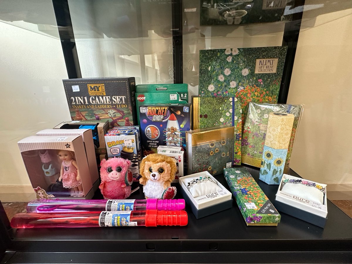 DurhamDalesCent's tweet image. Our retail area is now open in Rookhope Business Centre 🛍️ 

We will be open everyday Monday to Friday 10am - 4pm 🎁 

Kathryn is here today….pop along and say hello 👋 

#treatyourself #retailtherapy #happyshopping