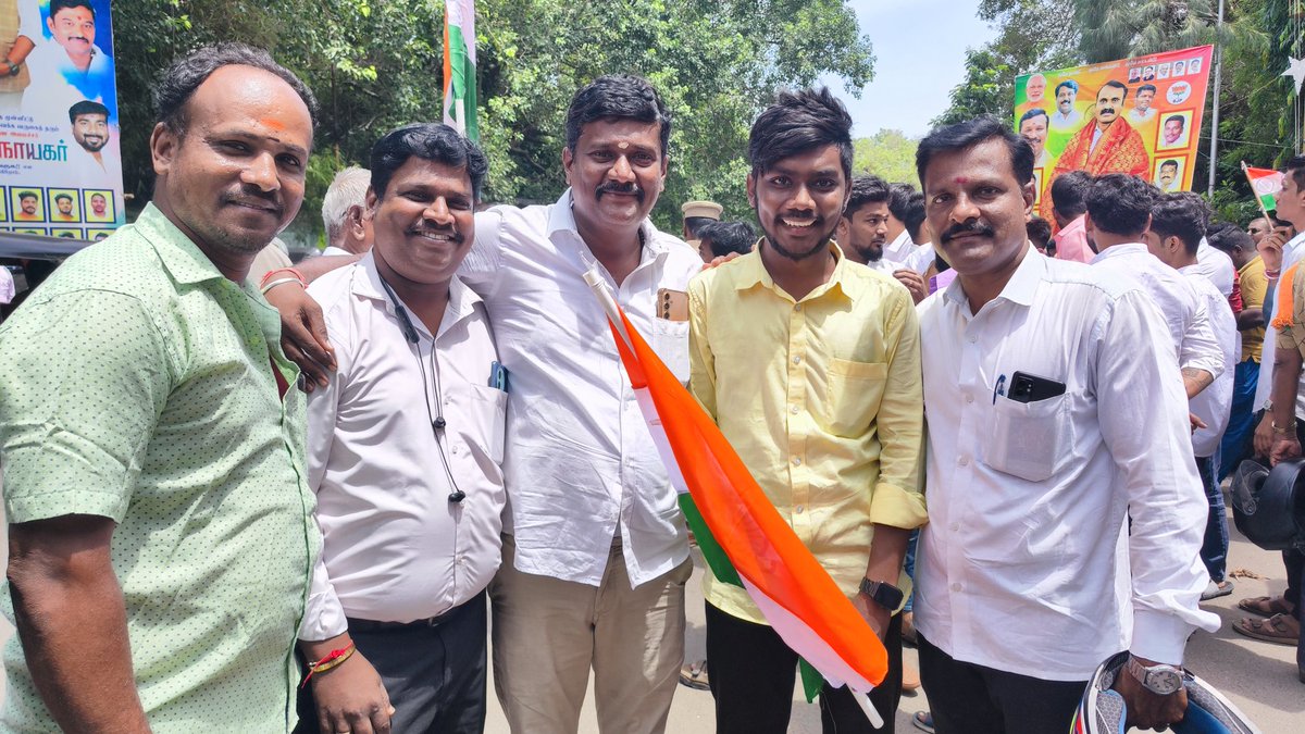 pencil8832's tweet photo. Happy Independence day to all 🇮🇳 https://t.co/nLIqn1z3qX