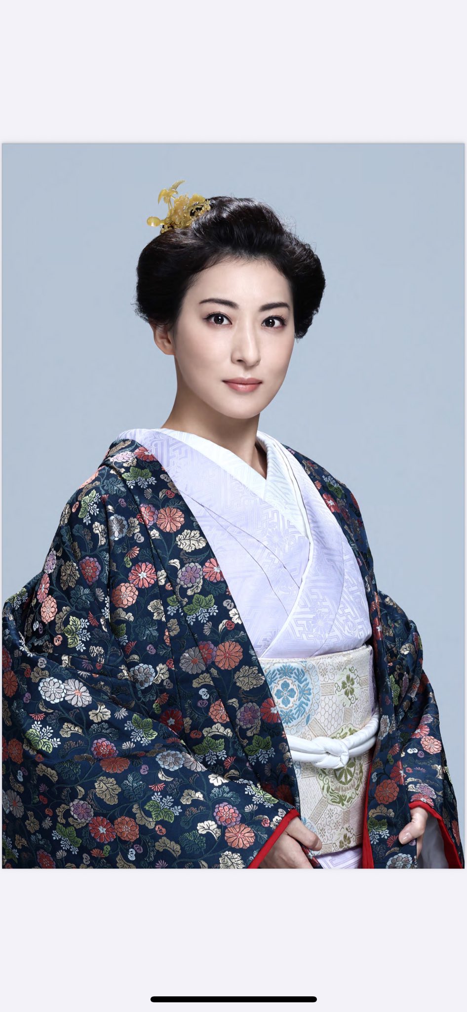 元月組　珠城りょうさん　直筆サイン入り写真集セット 2025年最新】珠城りょう フォトブックの人気アイテム - メルカリ