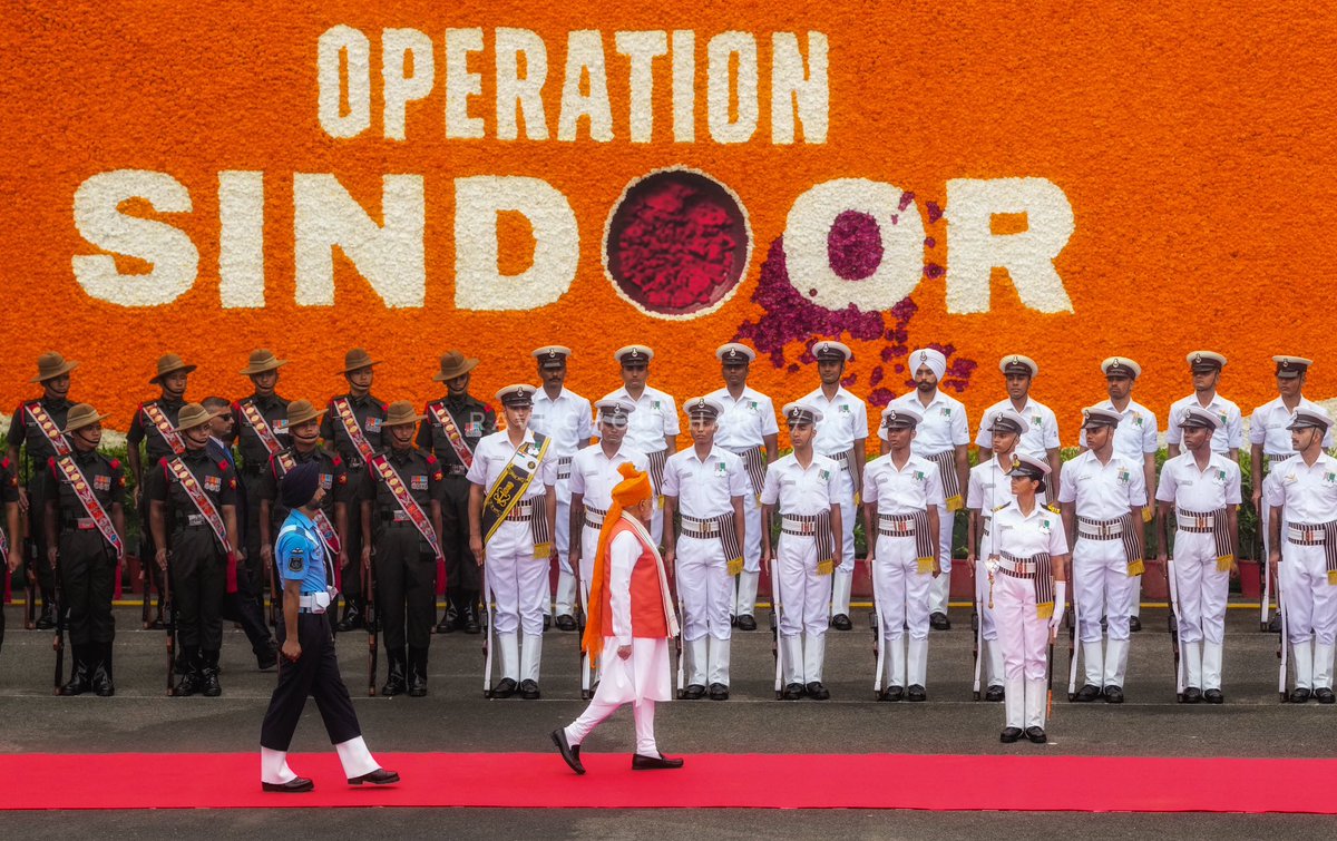 choudharyview's tweet image. आज की तस्वीर !
“लाल क़िले की प्राचीर से “
Prime Minister @narendramodi during the 79th Independence Day celebration at the #RedFort, in New Delhi, Friday, Aug. 15, 2025.
@PTI_News
#IndependenceDay2025 #IndependenceDay #NarendraModi #79independenceDay2025