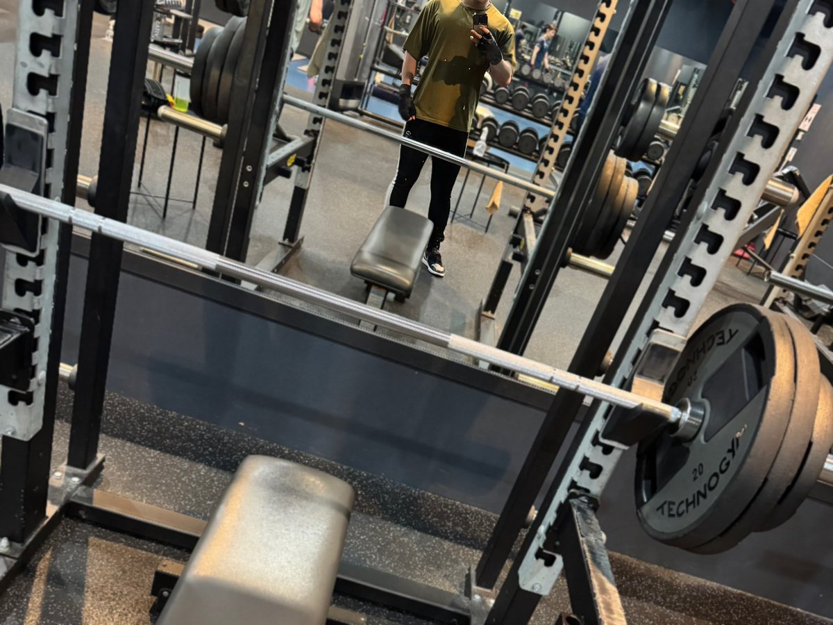 yochang0909's tweet photo. ベンチプレス140キロ達成！
次は150キロ目指すか！！ https://t.co/OtoOstUtHu