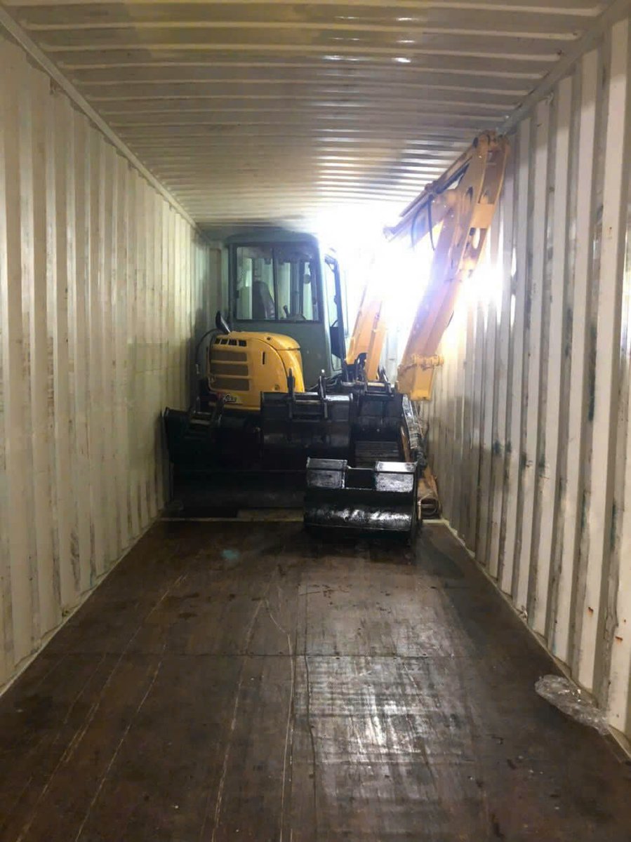 logistics_68's tweet photo. 🌈 We handle DDU Shipment (Hochiminh, VN - Toronto, CA) // Commodity: Used Excavator

If you have any enquiry logistics service, please don't hesitate to keep us contact: atlas@atlaslogistics.vn 
📱+84 339 883 968 https://t.co/HaKaYkc6oy