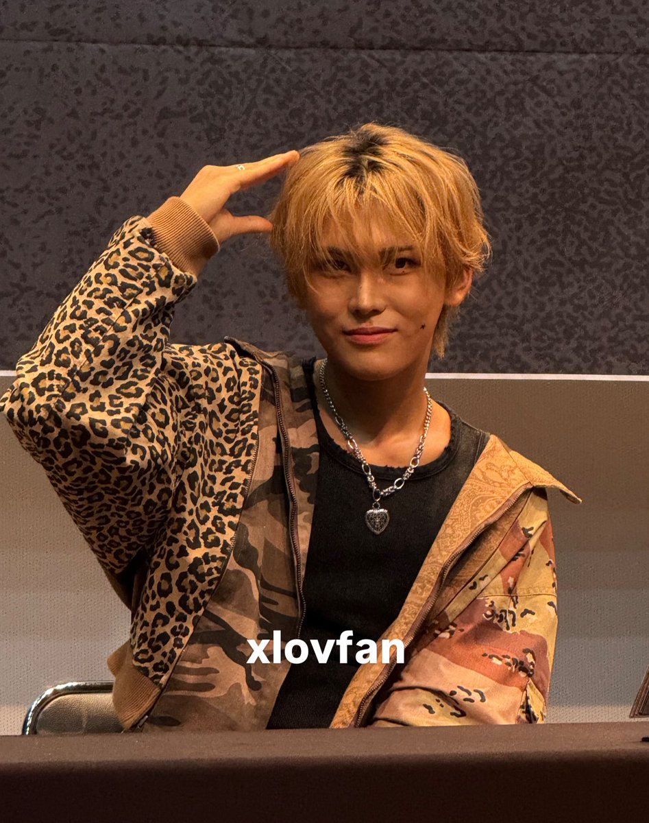 xlovfan's tweet image. 250815

hyun looks so good today

#HYUN #현 #XLOV #엑스러브