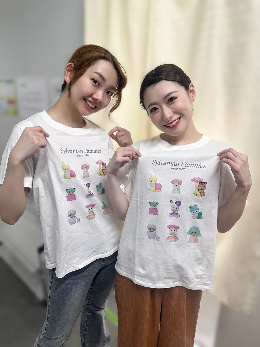DayoMaria's tweet photo. ジェイミー地方の舞台稽古中👠💎
まるで双子のようなコーデをしてた私たち
(ユニクロだよみんな真似してね笑)
かわちいでしょ?✨🤭
ありがとうおもも💖
#ジェイミーミュージカル #GoJamie https://t.co/zg8572NAlL