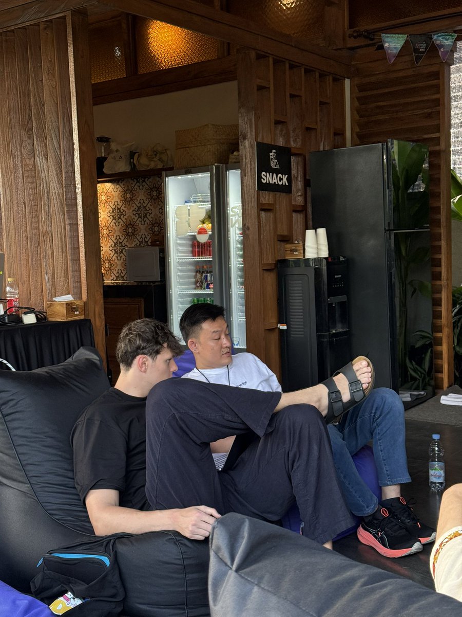 Sol Hedge (@solhedge_prjct) on Twitter photo Had an insightful chat with <a href="/MrSpacemannn/">Mr. Spaceman</a>, who took <a href="/solhedge_prjct/">SolHedge | Breakout Hackathon</a> for a spin and shared some really valuable feedback 🚀💬
<a href="/Friday_SOL/">Friday7th | SolHedge</a> <a href="/yonathandinata/">Yonathan Dinata</a> Had an insightful chat with <a href="/MrSpacemannn/">Mr. Spaceman</a>, who took <a href="/solhedge_prjct/">SolHedge | Breakout Hackathon</a> for a spin and shared some really valuable feedback 🚀💬
<a href="/Friday_SOL/">Friday7th | SolHedge</a> <a href="/yonathandinata/">Yonathan Dinata</a>