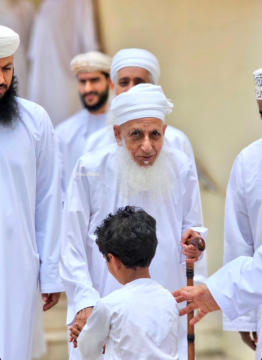 *✨قلب الأمة النابض بنصرة المستضعفين*
*سيدي وإمام دربي ووالدي العلامة الإمام أحمد بن حمد الخليلي ⁦أبقاه الله ورد كيد أعدائه في نحورهم*

*اليوم الجمعة ٢١ صفر ١٤٤٧هـ*