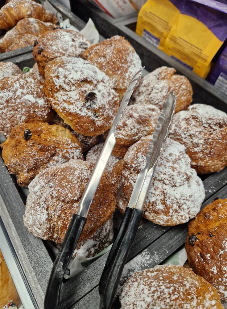 🥐 #TGIF – Fresh Bakes to Kickstart the Weekend! 🍞

The best way to celebrate Friday? A warm, fresh-baked treat from Bakers Corner! Swing by and grab your favorite to start the weekend right. 🎉

#BakersCorner #GalaRetail #FreshlyBaked #WeekendVibes #FridayTreat