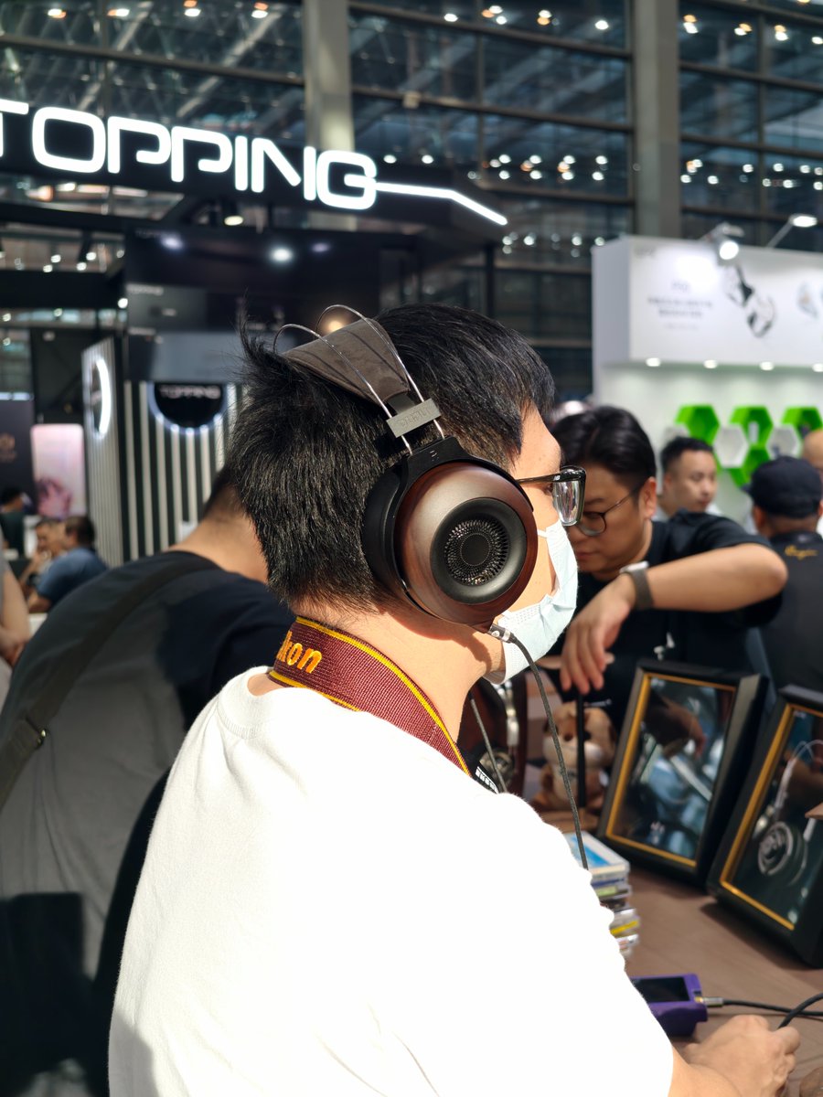 DUNU_Headphone's tweet photo. Come to SIAS and experience the charm of DUNU's over-ear headphones in person!
#Dunu #Hifi #CONCEPTT #headphone https://t.co/an66IUHjVp