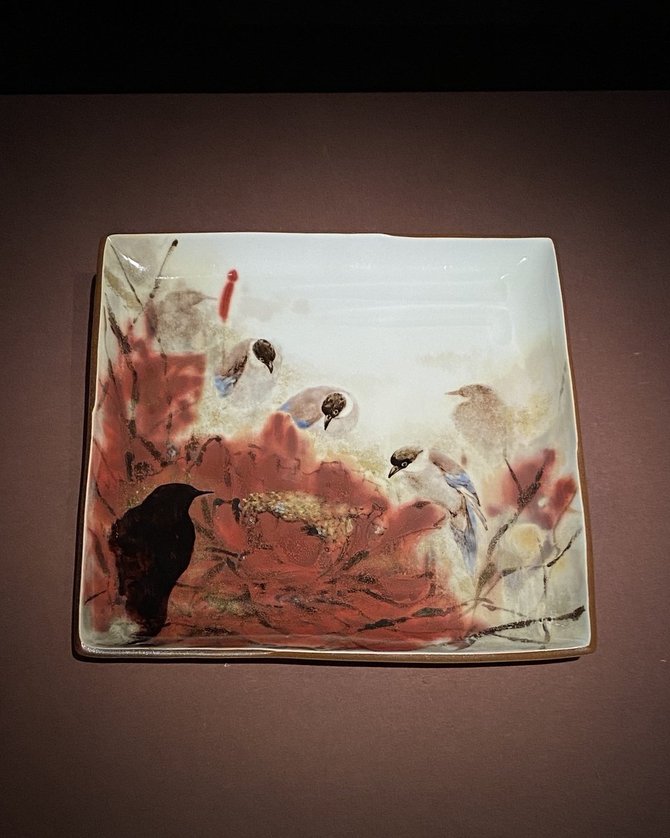 ＼2週連続 関連行事／🐦
「鳥々 藤本能道の色絵磁器」展の関連行事を、明日土曜日から2週続けて開催いたします。

◇鳥々展最後のギャラリートーク
8月16日（土）15時から

◇「ともび de バードウォッチング」
８月23日（土）15時から