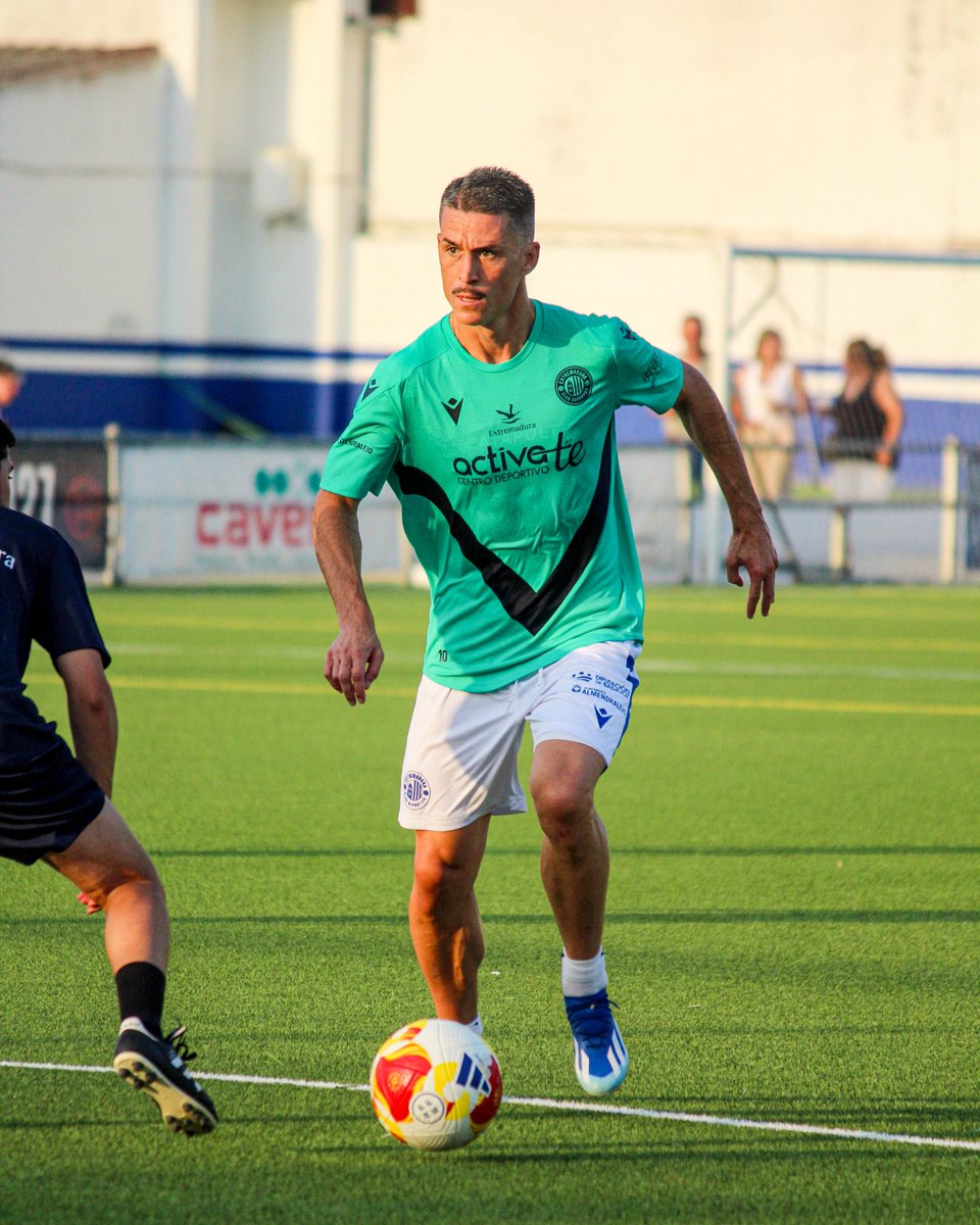 CD EXTREMADURA tweet media