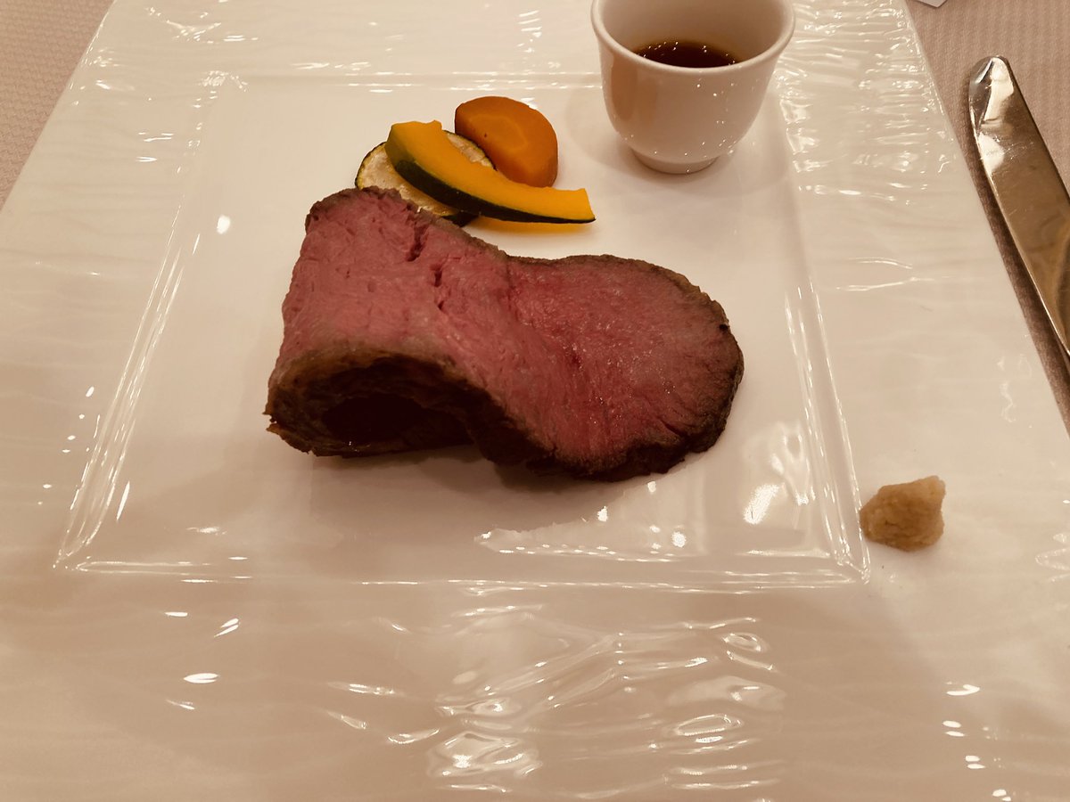 本日は職場の食事会です。