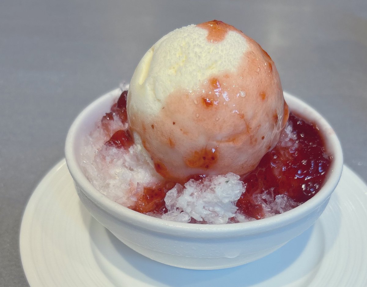 山岸健太曲を聴きながら二駅分散歩してきた。
紀元前をBC〜Before Christ
と言うように
映画「明けまして、おめでたい人」を知る前と後では、私は確かに変わった。

かつての私は
Before Akemashite
BAだな

とか考えてニヤリしながら線路ぎわを歩いた。
夕方涼しくなったから、みんな散歩。
犬怖い。