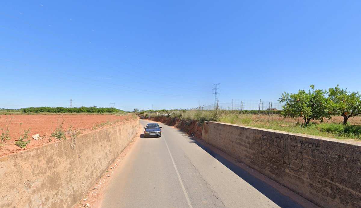 Allà on la terra nova, hi ha un alcavó,
i en lo camí Torrent han fet un sifó
han fet un sifó.

Arranquen vinyes i garroferals.
pa' que tots els pobres tinguen bon jornal.
I vorem si aixina estarem millor
Quan tocarà regar, tirarem llavor, tirarem llavor.