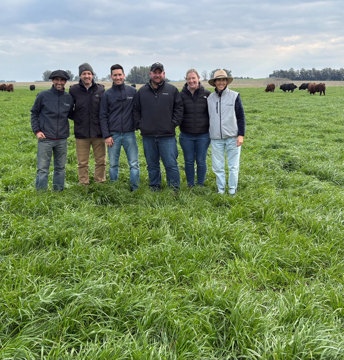 Buen día. Sobre las 7:30 conversamos con Estela y Horacio del Diario Rural por <a href="/610Rural/">Radio Rural 610AM</a> sobre la reciente visita de la agrónoma y productora Alice Jorgensen de NSW, Australia con quien visitamos y discutimos la base forrajera de sistemas ganaderos en ambientes transicionales.
