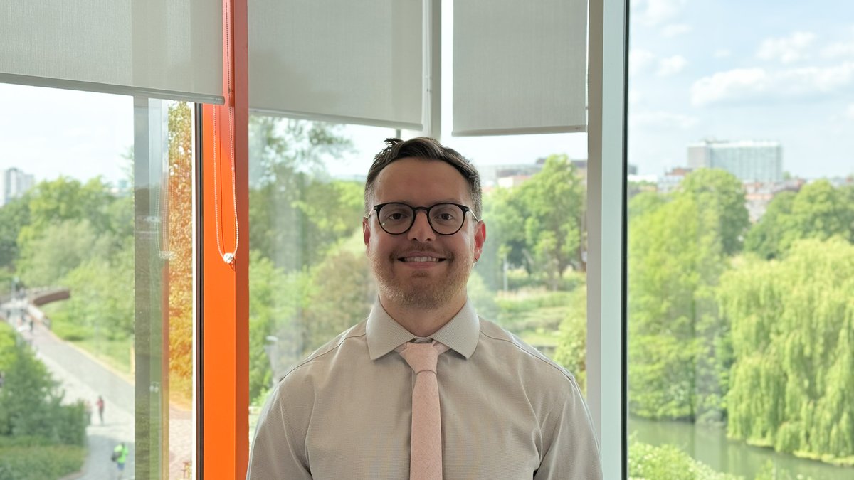 UniNhantsNews's tweet image. "I called and we had a good talk about why #podiatry was important to me. My top tip for #Clearing callers is to be certain why your course is the one you want.”

It's one day after #ExamResultsDay and academic Connor talks about his Clearing experience.

northampton.ac.uk/news/putting-h…