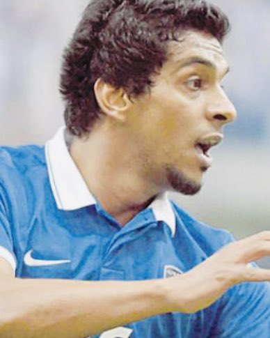 اللهم في يوم الجمعةأمّنه في داره حتى يلّقاك وصبحّه و مسه برحمّتك ورضاك .اجعله اللهُم في كل دقيقةٍ يبشر ببشائر رحمتك ومغفرتك ورضوانك يا أرحم الراحمين . اللهم آنس وحشته وأنِر داره وإجعل الفردُوس الأعلى من الجنة جزاءً له يارب العالمين .🙏الغالي الكابتن / يوسف السالم