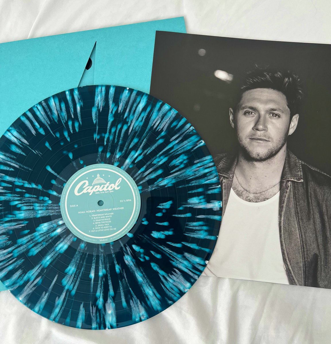 can always count on niall horan to have the most beautiful vinyl pressings