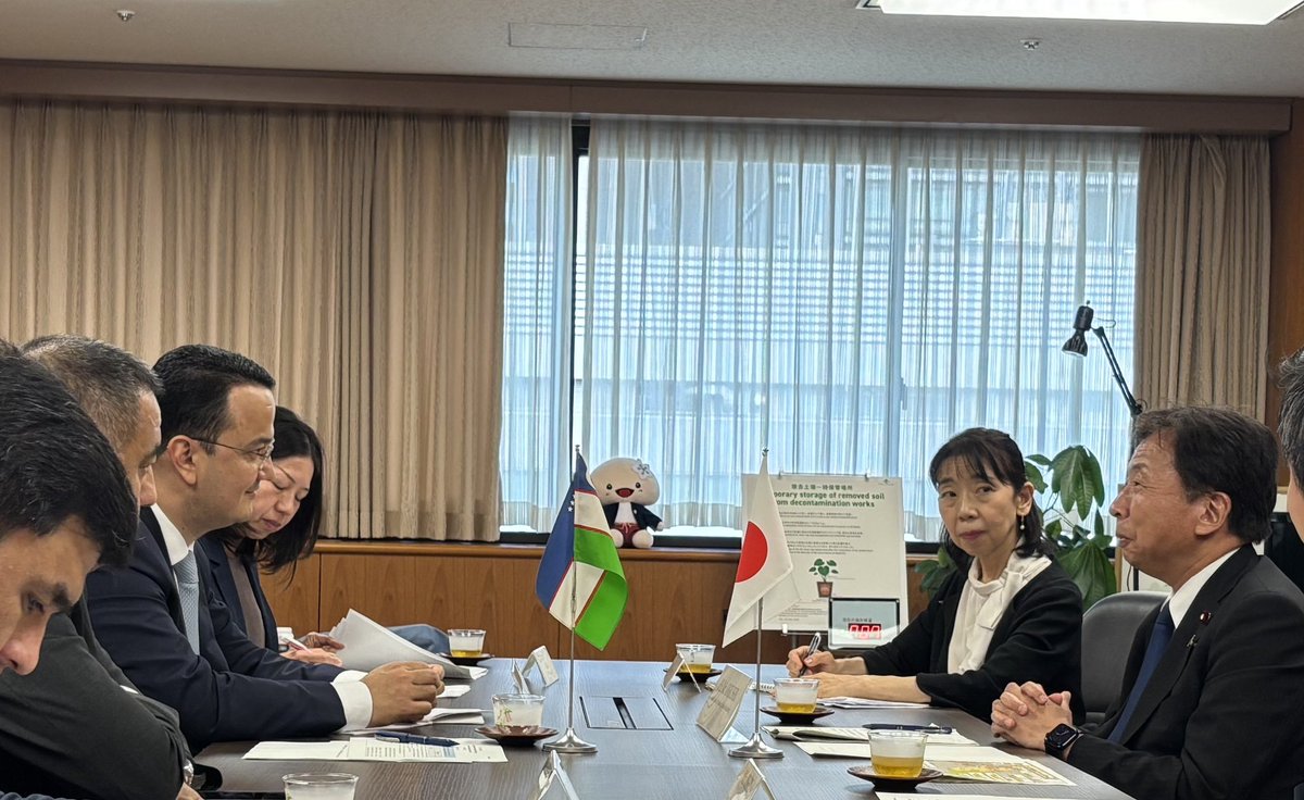 大串副大臣は、ウズベキスタン共和国のクドラートフ投資・産業・貿易大臣と会談。エネルギートランジションを中心とした経済・エネルギー分野における二国間協力について意見交換を行うとともに、一層の経済関係深化に向けた取り組みを進めることを確認しました。