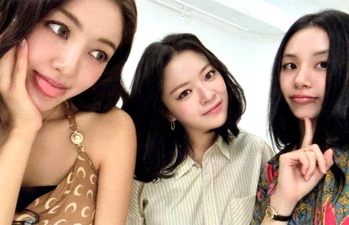 chaeyoung daily (@scydaily) on Twitter photo 