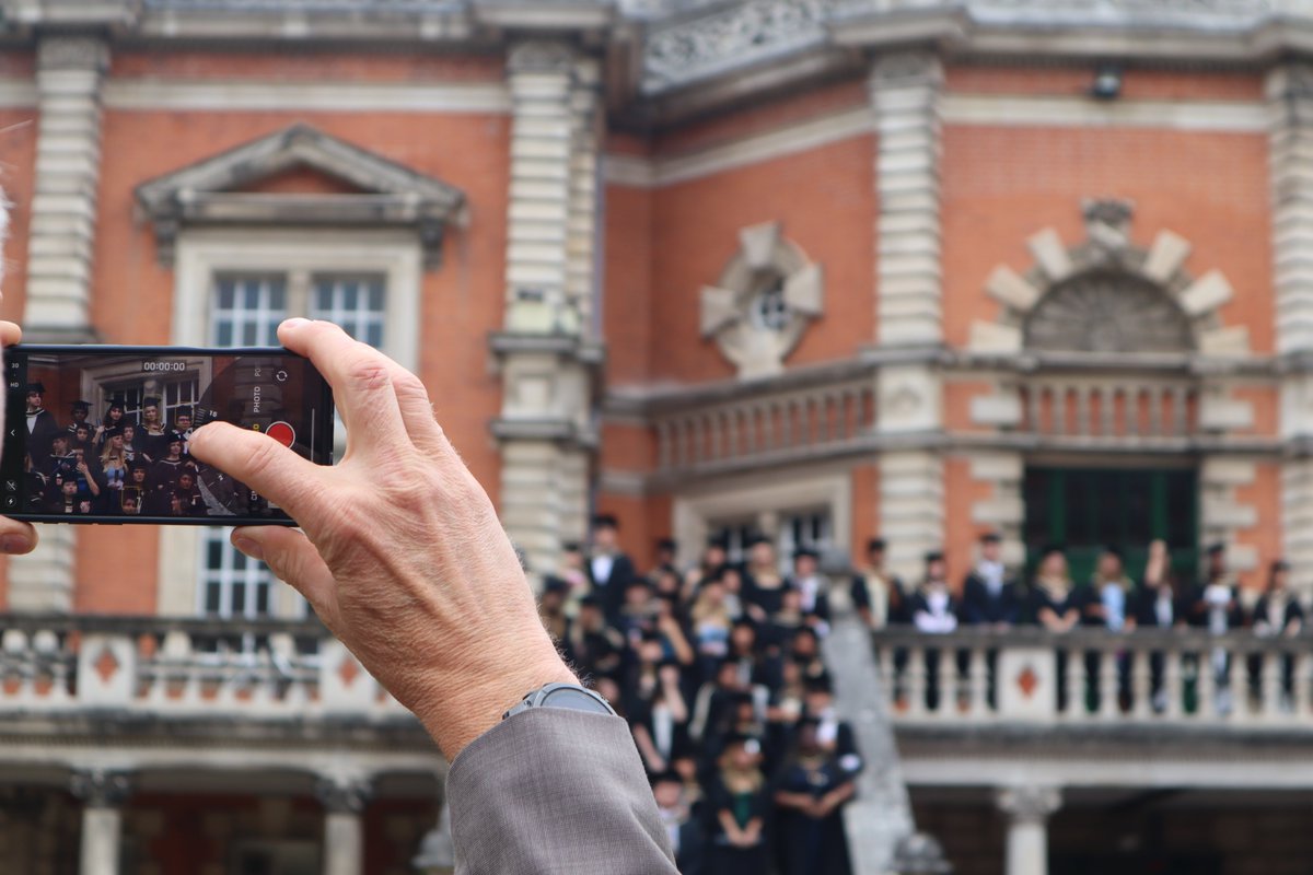 Royal Holloway Alumni tweet media