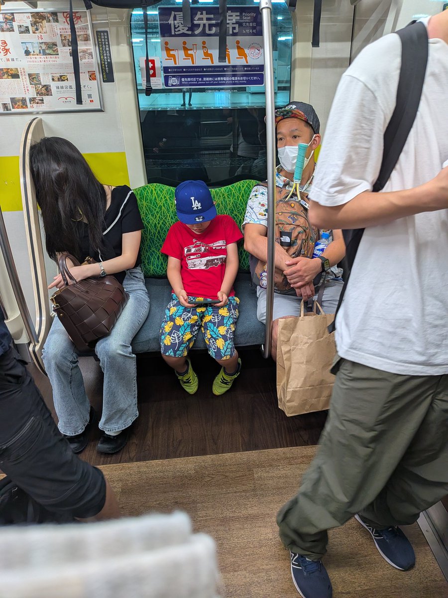 crazycoolmune's tweet photo. 頚椎症や腰椎症の為コルセット着用。
脊柱菅狭窄症なんだけど、こちらから
譲って下さいと言わない限り絶対に
誰も譲らない現実。
#PrioritySeat
#優先席 https://t.co/5OJeplejLt