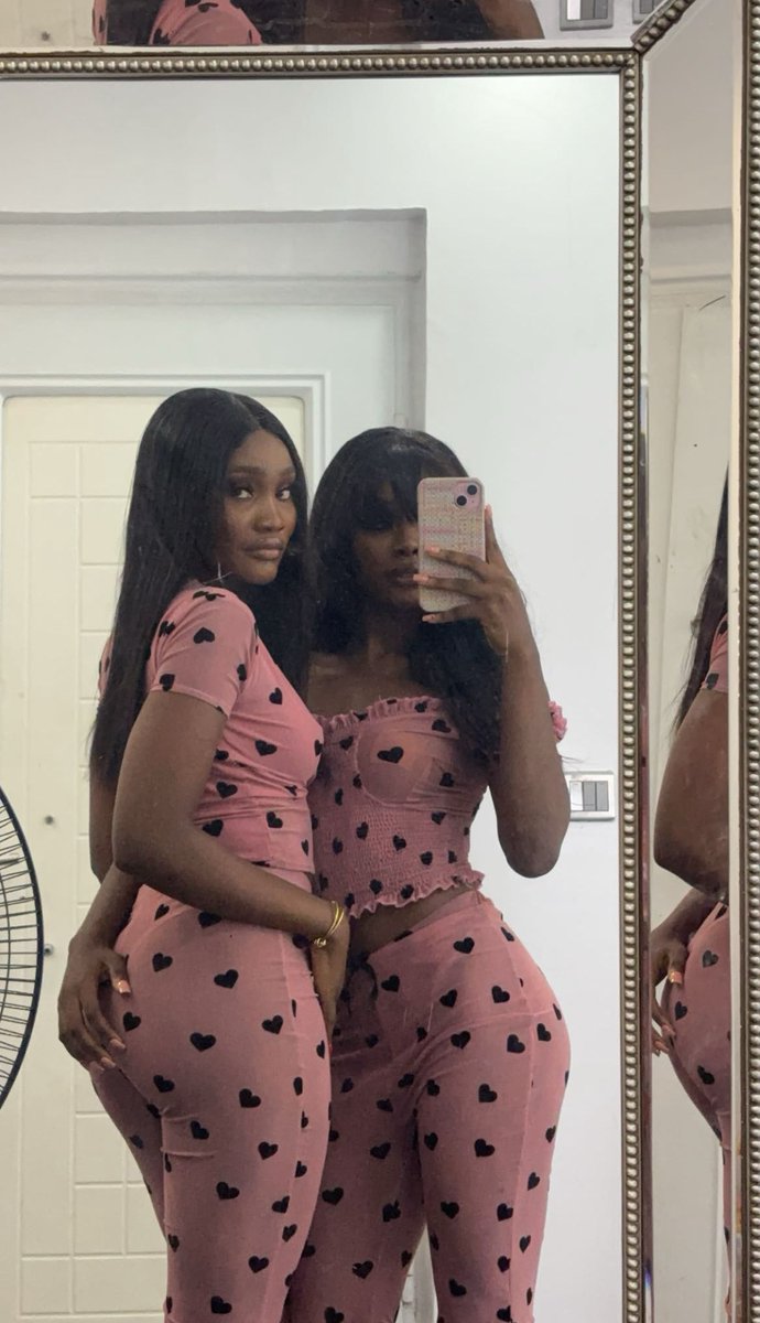 Valerieakindele's tweet image. Twin💞