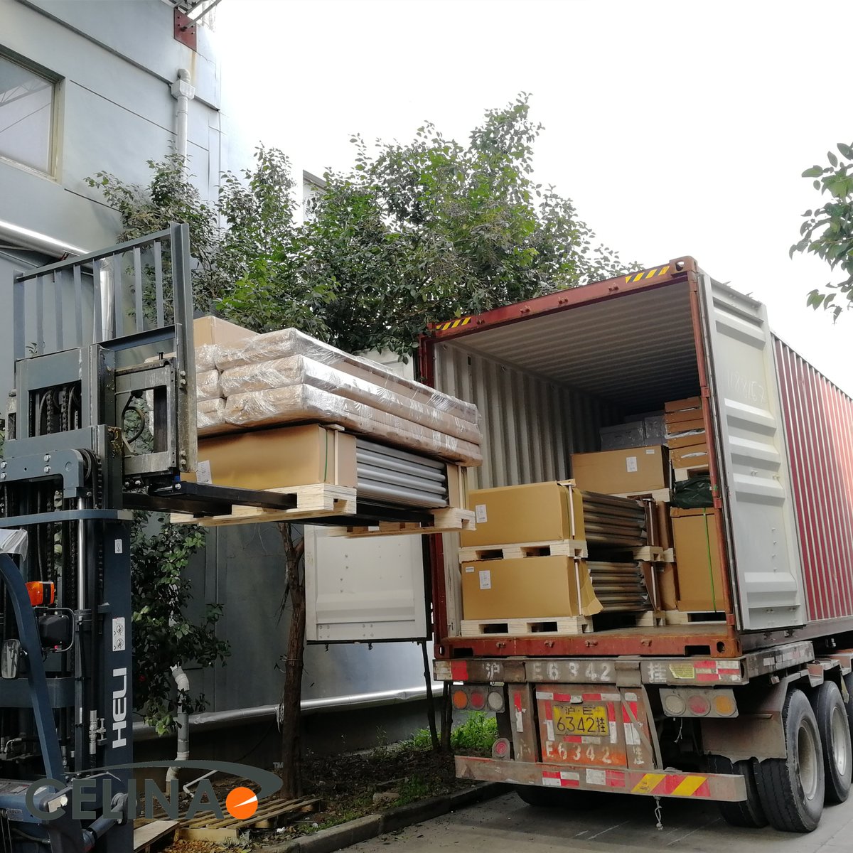 CFrametent's tweet image. Durable &amp;amp; reliable packing to pretect Celina's tents well before it arriving to you~

#tent #frametent #partytents #celinatent #celinachina #weddingtentrentals #tenthire #tentfactory