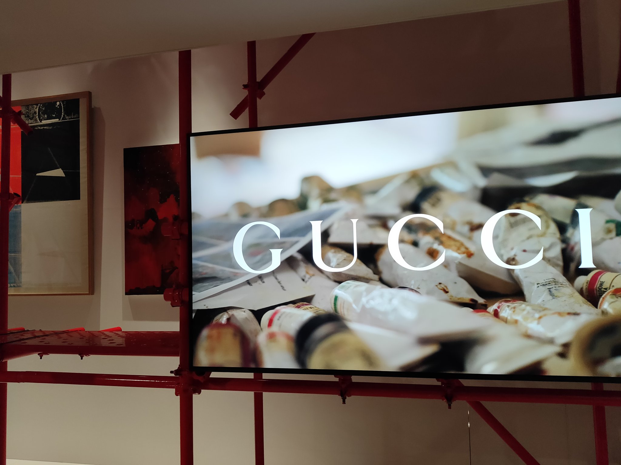 ハ*ド様 横尾忠則BLUE GORILLA WITH BANANAシルクスクリー Amazon