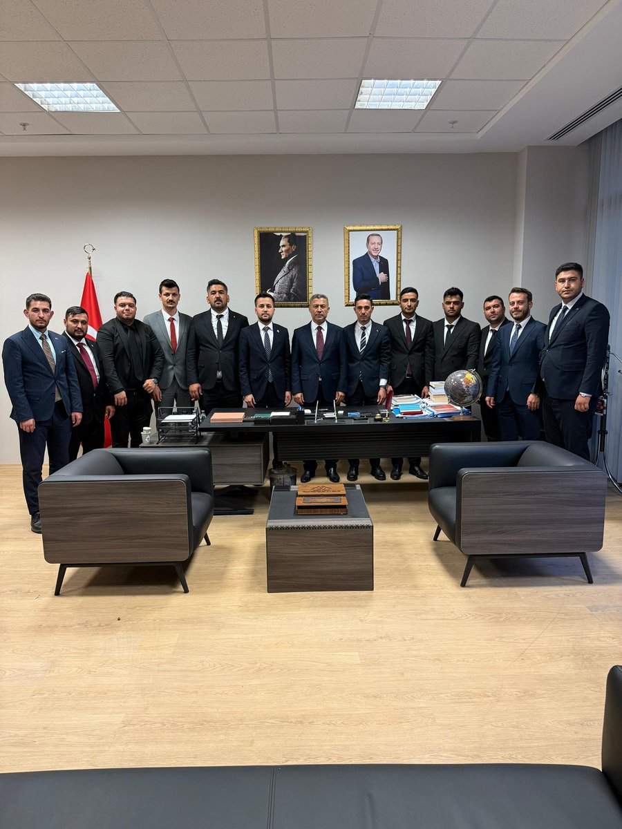 AK GENÇLİK TARSUS (@akgenctarsus3) on Twitter photo 📍 Ankara
İl başkanımız Sn. Ahmet Karagöz İlçe Gençlik Kolları Başkanlarımız ile birlikte Önceki Dönem Ekonomi Bakan Yardımcımız ve MKYK Üyemiz Sayın Mustafa Sever’i çalışma ofisinde ziyaret ettik.
Bakanımıza misafirperverliklerinden ötürü teşekkür ederiz 🇹🇷
<a href="/33mustafasever/">MUSTAFA SEVER</a> 📍 Ankara
İl başkanımız Sn. Ahmet Karagöz İlçe Gençlik Kolları Başkanlarımız ile birlikte Önceki Dönem Ekonomi Bakan Yardımcımız ve MKYK Üyemiz Sayın Mustafa Sever’i çalışma ofisinde ziyaret ettik.
Bakanımıza misafirperverliklerinden ötürü teşekkür ederiz 🇹🇷
<a href="/33mustafasever/">MUSTAFA SEVER</a>